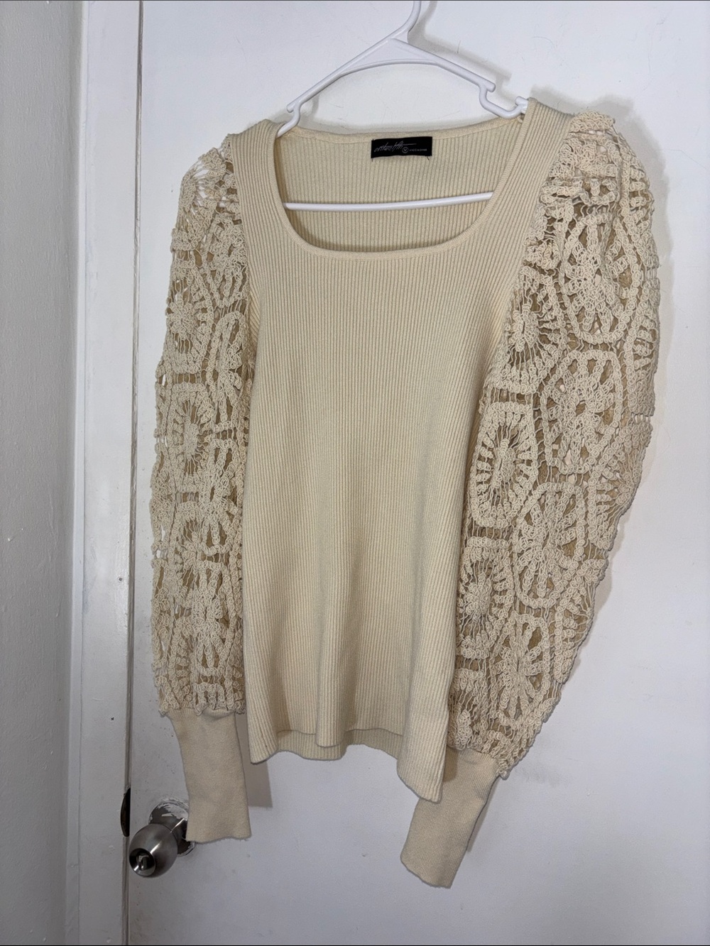 Crochet Puff-Sleeve Scoop Neck Sweater in Cream